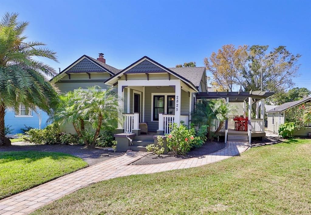 2825 CLINTON STREET S GULFPORT, FL 33707