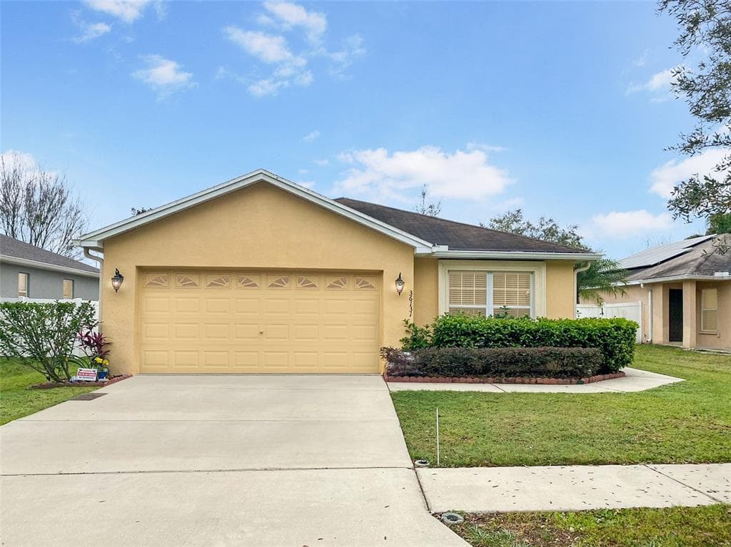 36131 LAGUNA HILLS CIRCLE ZEPHYRHILLS, FL 33541
