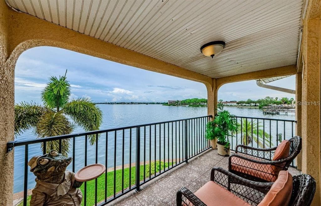 2677 ST JOSEPHS DRIVE E UNIT D DUNEDIN, FL 34698