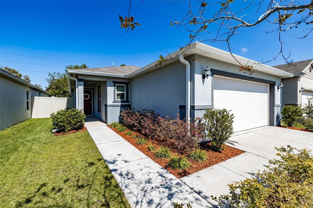 7704 SUNSHINE BRIDGE AVENUE GIBSONTON, FL 33534
