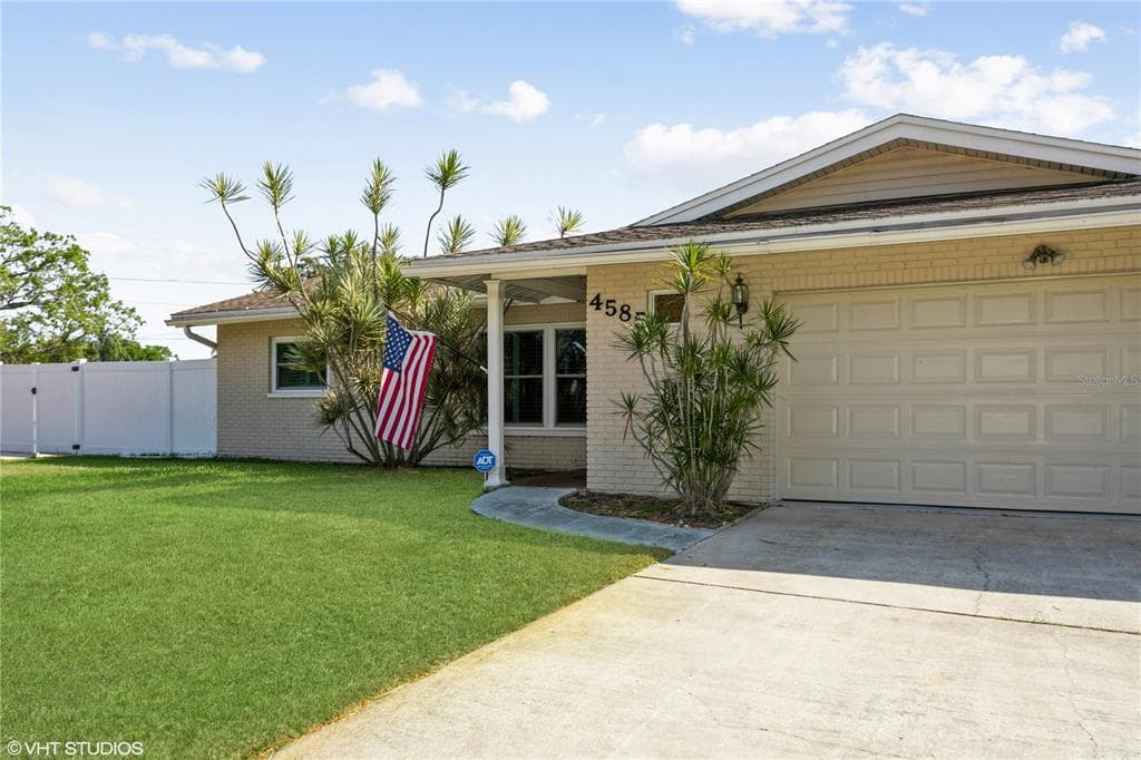 4585 13TH WAY NE ST PETERSBURG, FL 33703
