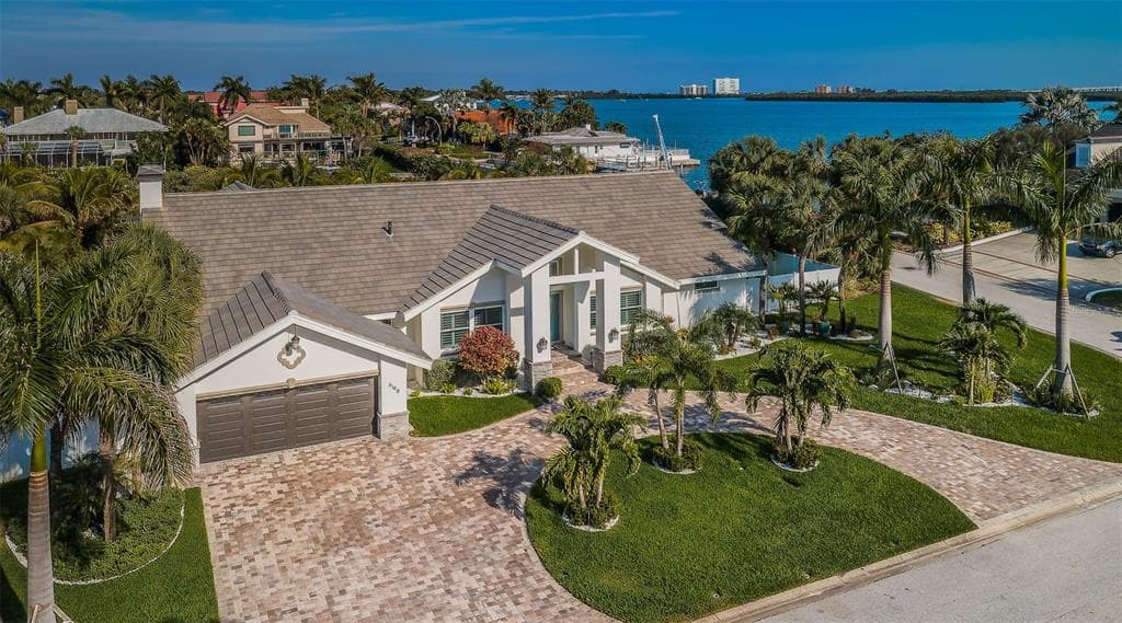 6198 52ND STREET S ST PETERSBURG, FL 33715