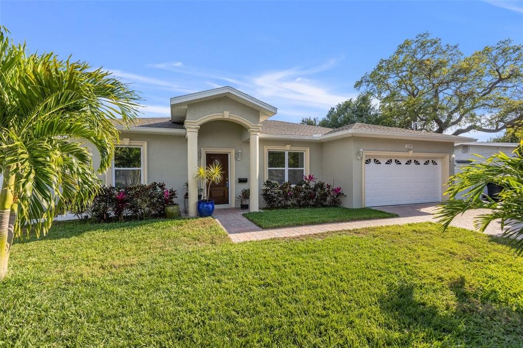 2128 BARCELONA WAY S ST PETERSBURG, FL 33712