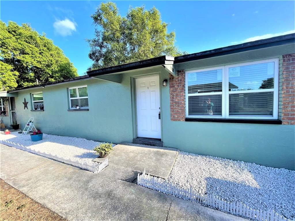 15639 WESTMINISTER AVENUE CLEARWATER, FL 33760