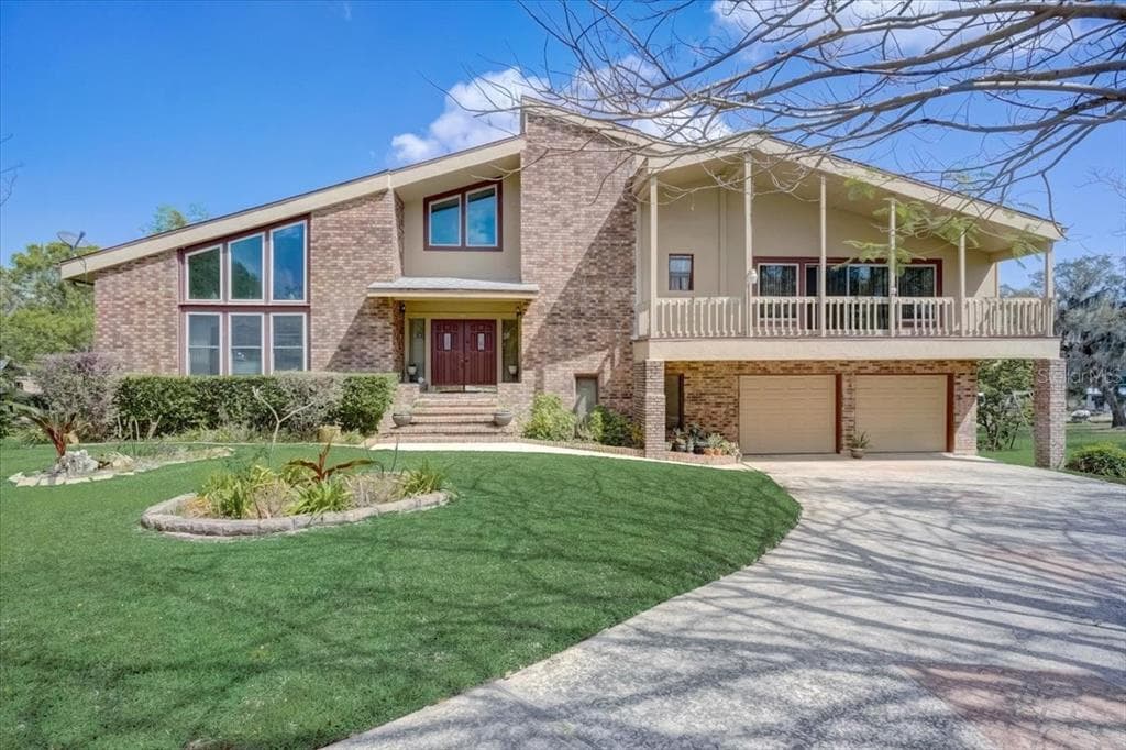 11341 SWEETWATER COURT CLERMONT, FL 34715