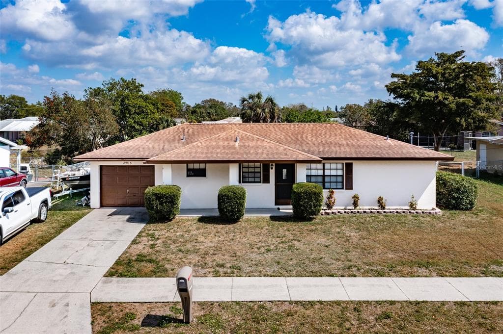 2985 LALANI BOULEVARD SARASOTA, FL 34232