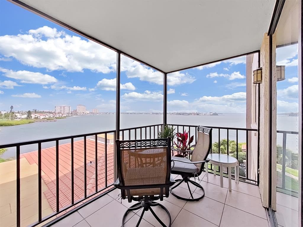 6104 PALMA DEL MAR BOULEVARD S UNIT 407 ST PETERSBURG, FL 33715