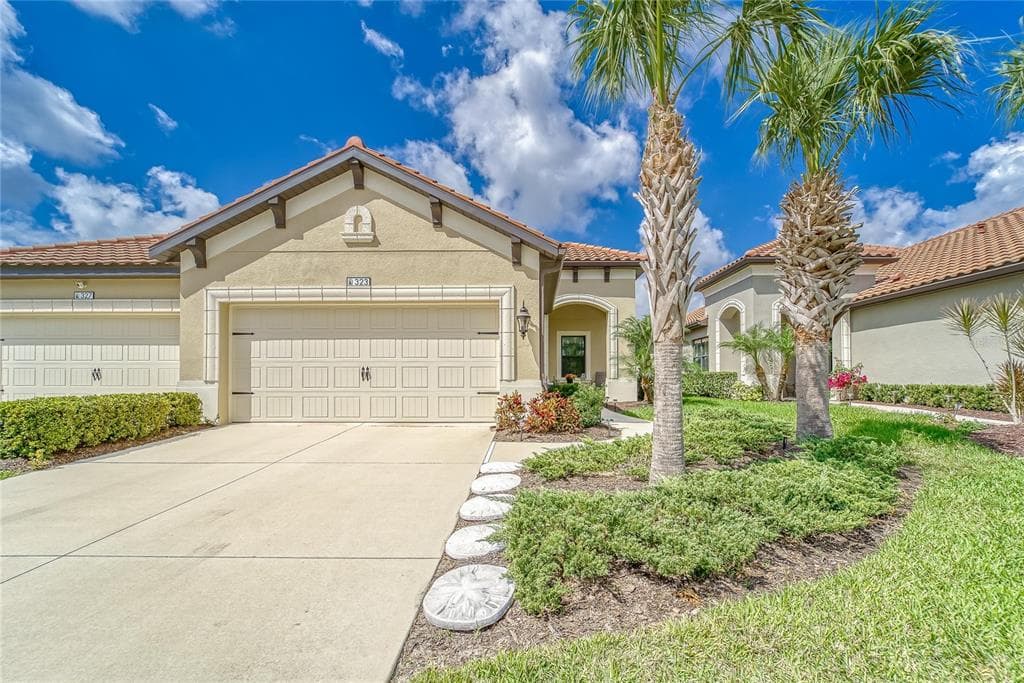 323 CASALINO DRIVE NOKOMIS, FL 34275