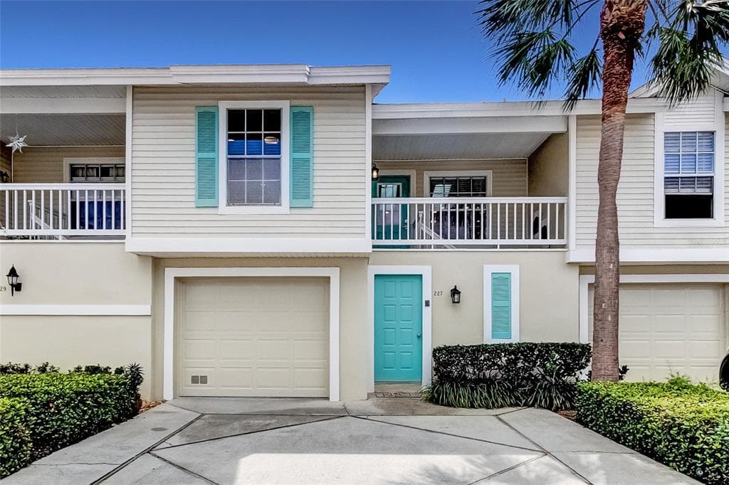 227 SUN VISTA COURT N UNIT 76 TREASURE ISLAND, FL 33706