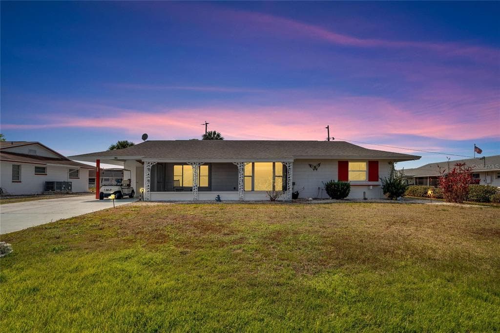 912 HACIENDA DRIVE SUN CITY CENTER, FL 33573