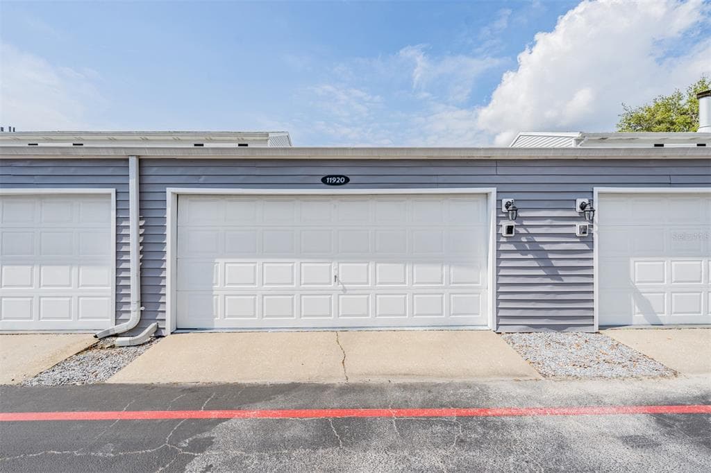 11920 DIETZ DRIVE TAMPA, FL 33626