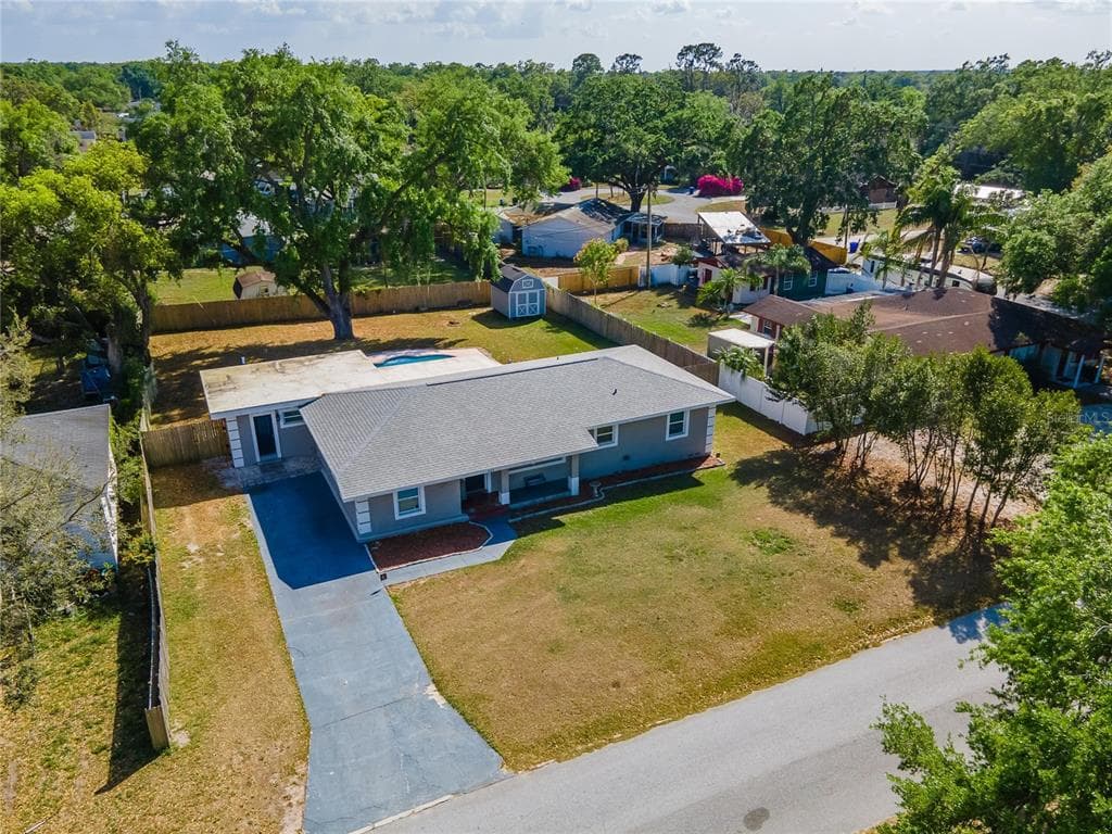 624 PRADO PLACE LAKELAND, FL 33803