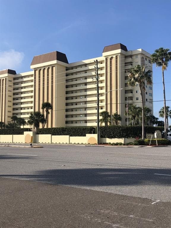 4575 COVE CIRCLE UNIT 1002 ST PETERSBURG, FL 33708