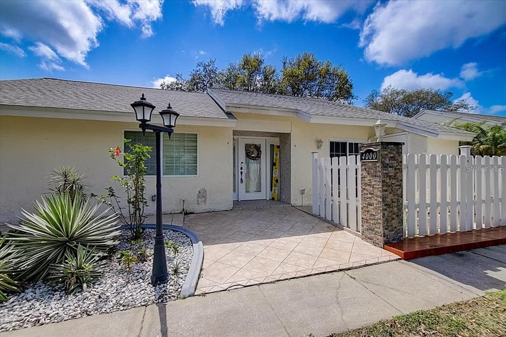 4000 POINCIANA COURT PALM HARBOR, FL 34684