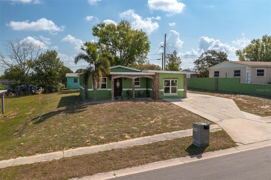 705 N 3RD STREET HAINES CITY, FL 33844