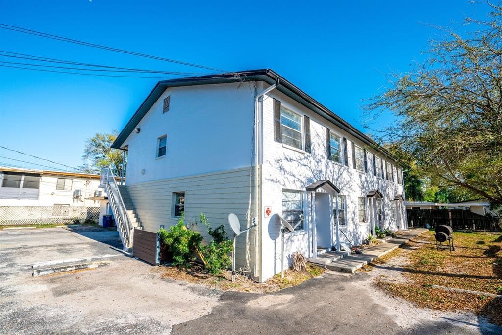 1287 PIERCE STREET UNIT 4 CLEARWATER, FL 33756