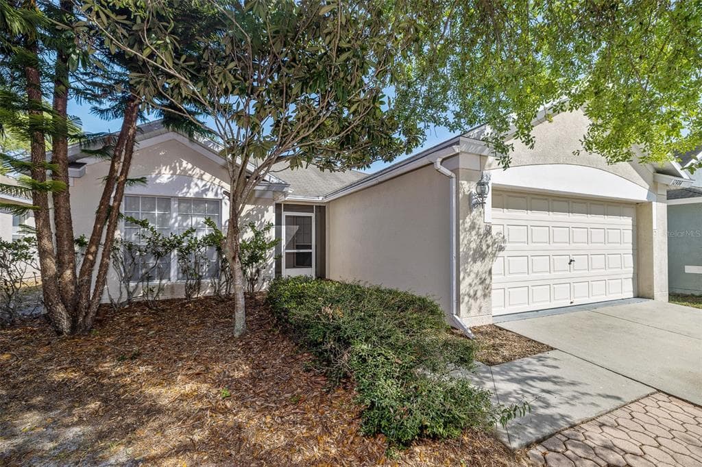 12404 HAWKEYE POINT PLACE RIVERVIEW, FL 33569