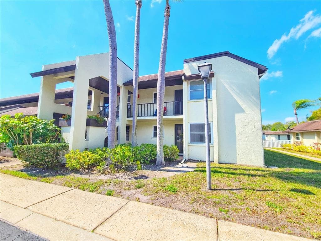 1100 E BAY DRIVE UNIT 50 LARGO, FL 33770