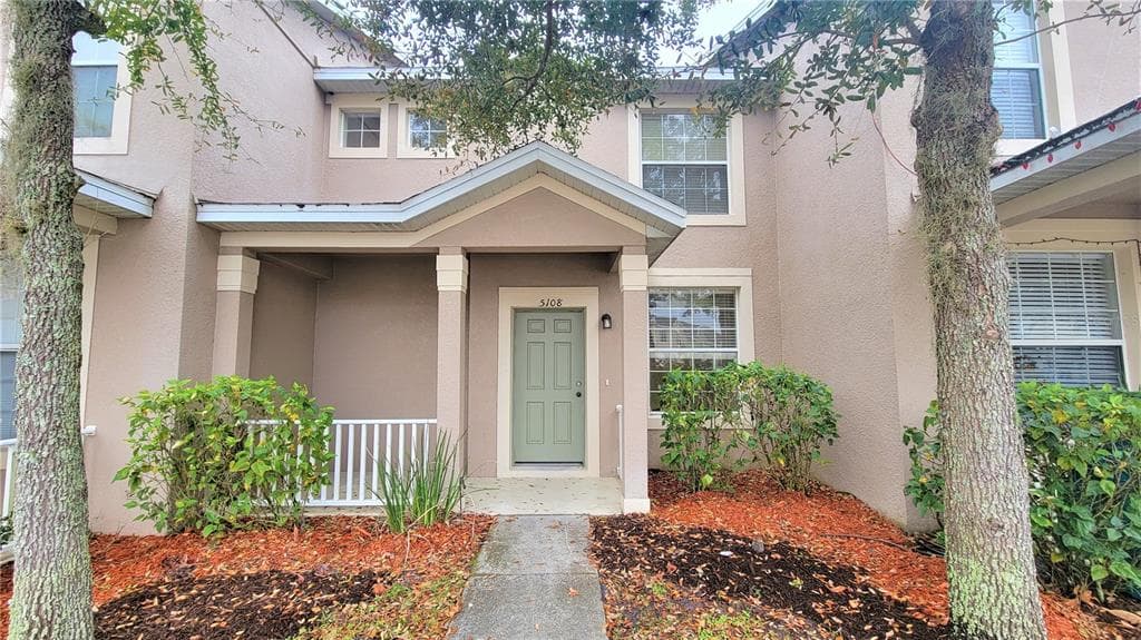 5108 CACTUS NEEDLE LANE WESLEY CHAPEL, FL 33544