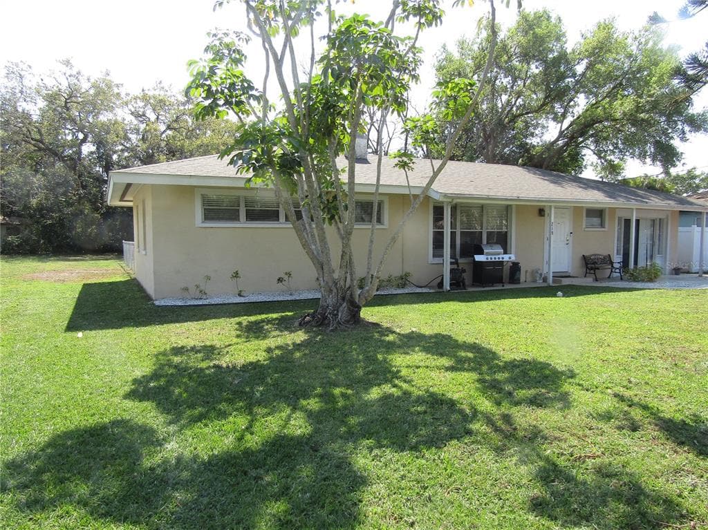 218 22ND STREET COURT NE BRADENTON, FL 34208