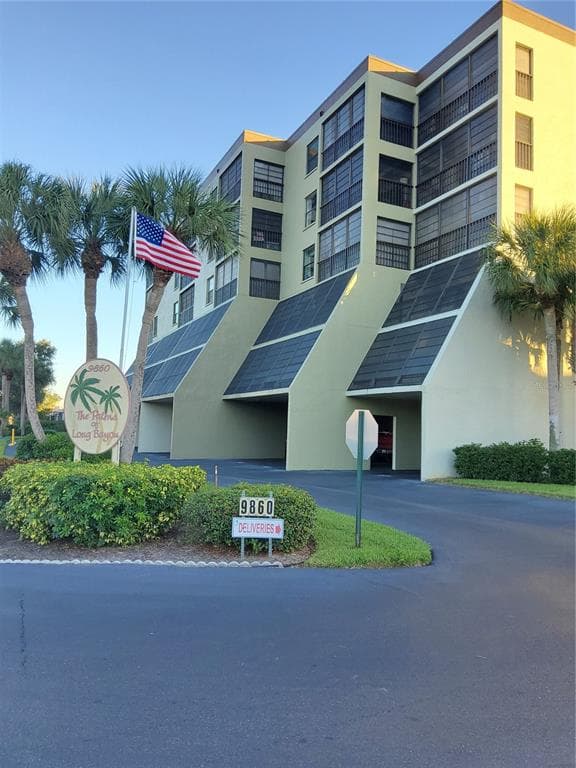 9860 62ND TERRACE N UNIT 1023