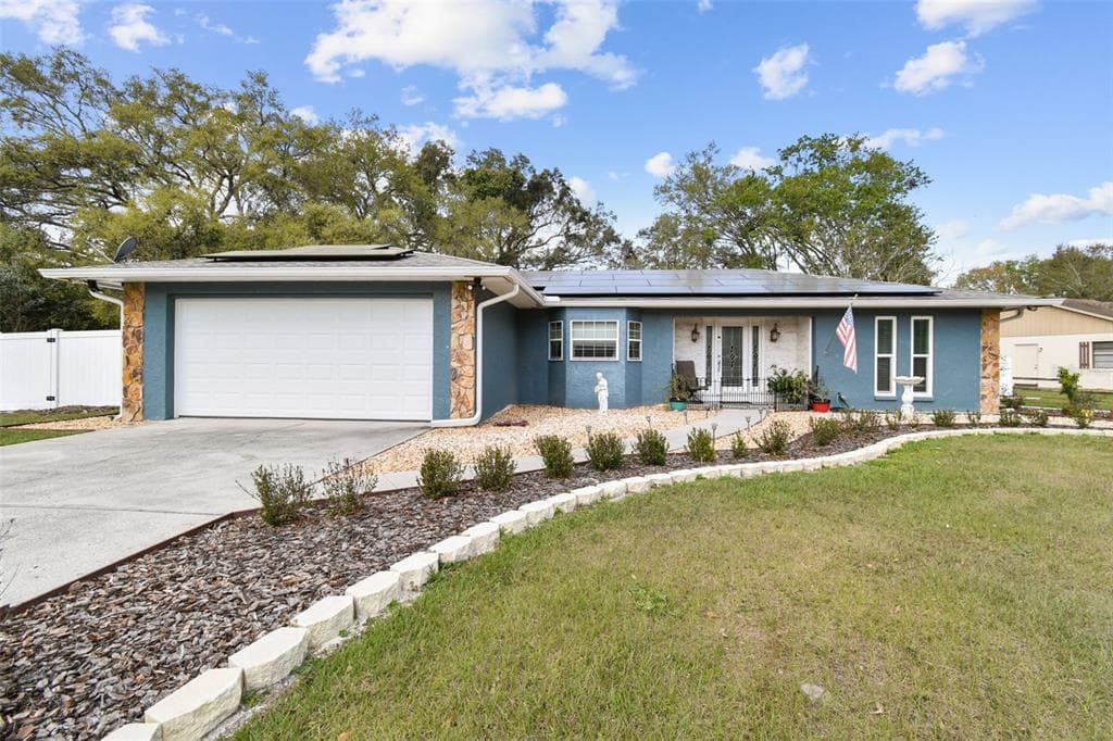 5033 BERNADETTE DRIVE ZEPHYRHILLS, FL 33541