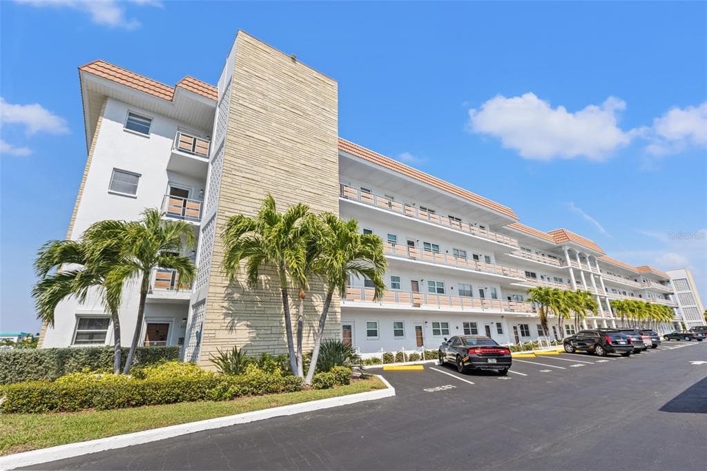 3128 59TH STREET S UNIT 110 GULFPORT, FL 33707