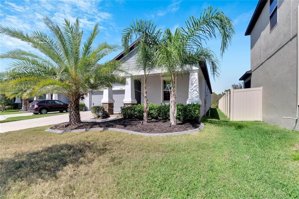 10608 BAHAMA WOODSTAR COURT RIVERVIEW, FL 33579