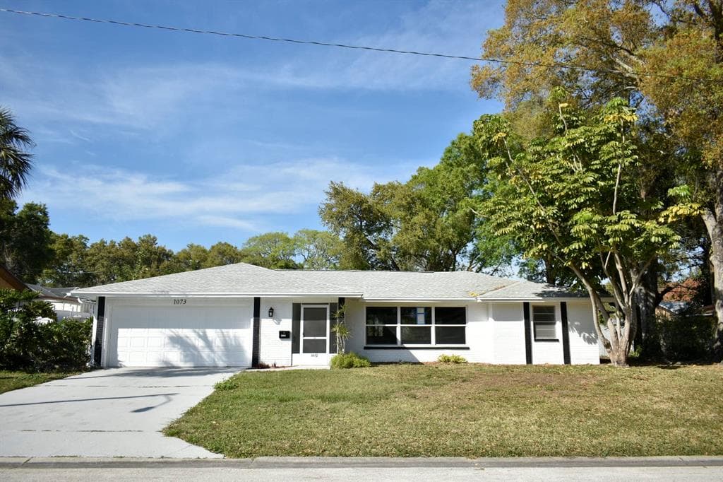 1073 56TH AVENUE S ST PETERSBURG, FL 33705