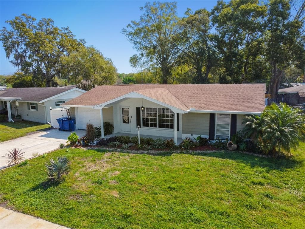 7526 HOLLY LAKE LANE NEW PORT RICHEY, FL 34653