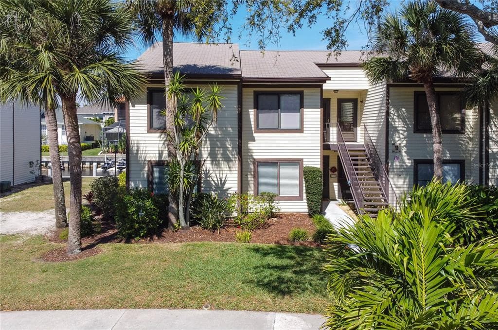 341 MOORINGS COVE DRIVE UNIT 341 TARPON SPRINGS, FL 34689