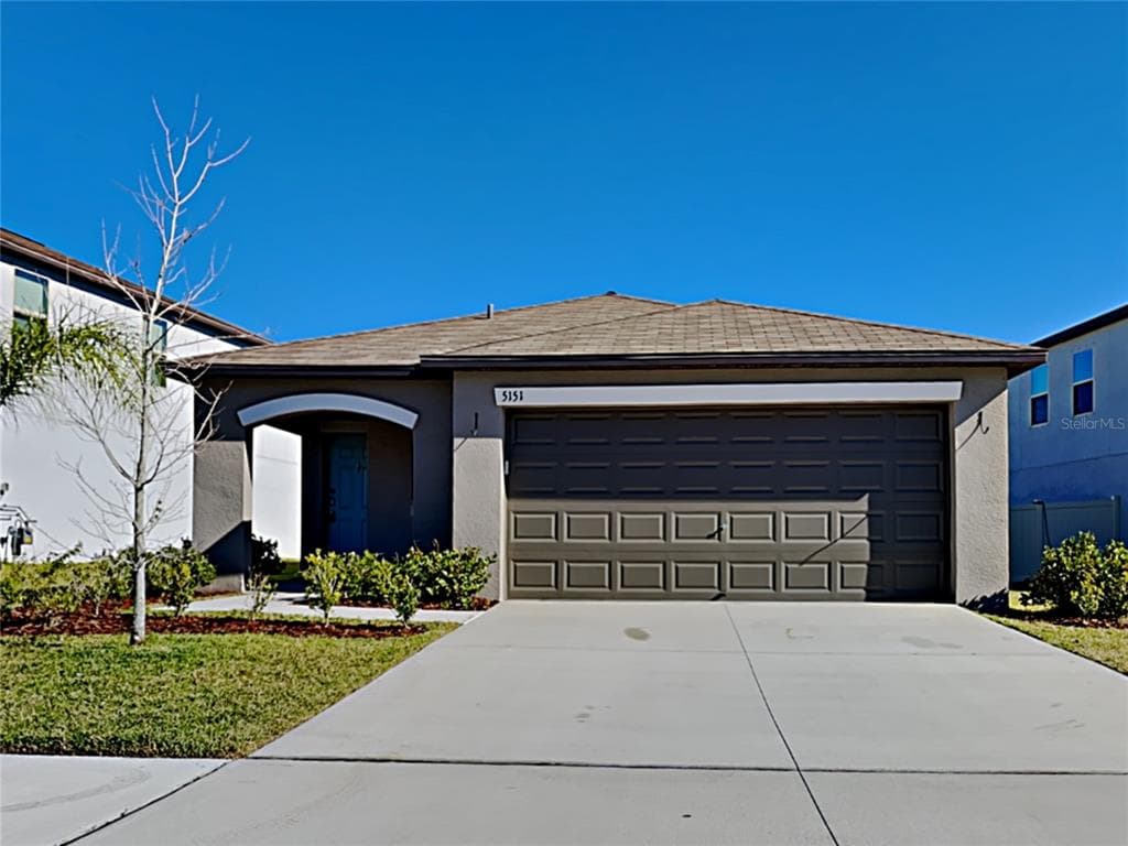 5151 WHITE CHICORY DRIVE APOLLO BEACH, FL 33572