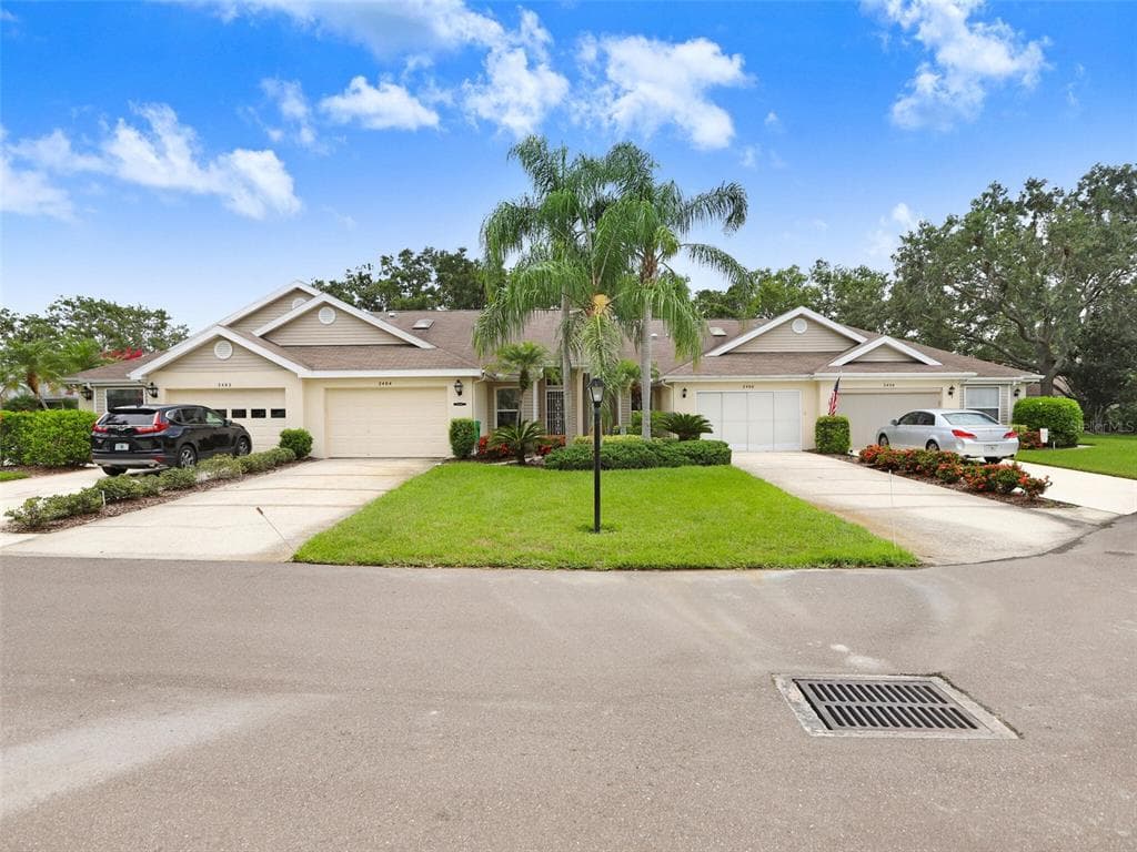 2406 OLD NANTUCKET COURT SUN CITY CENTER, FL 33573