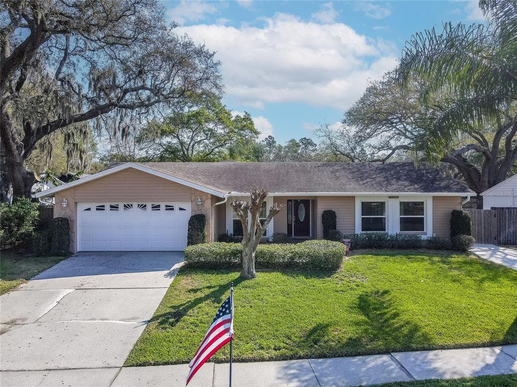 9403 BELLHAVEN STREET TEMPLE TERRACE, FL 33637