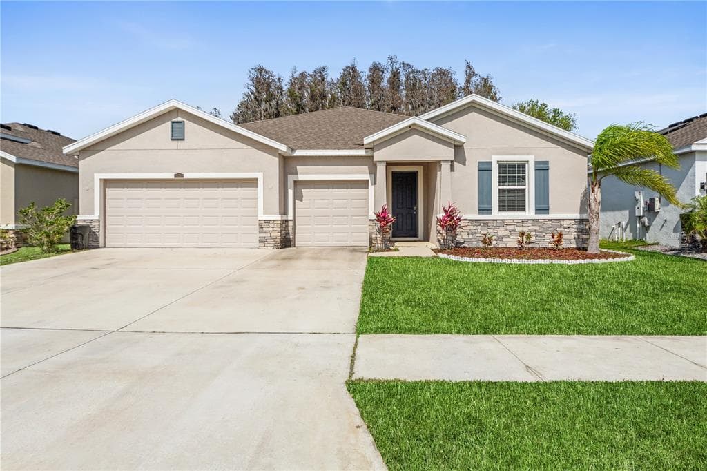 1435 BERING ROAD WESLEY CHAPEL, FL 33543