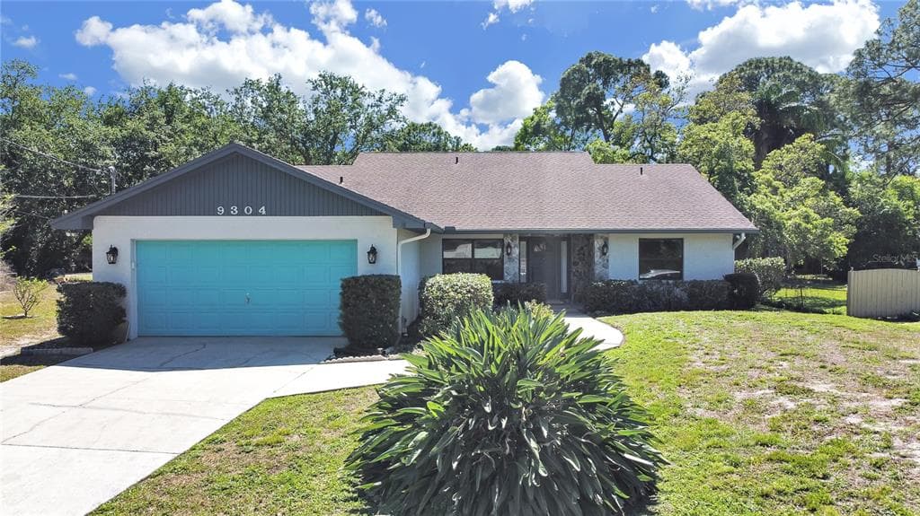 9304 W FLORA STREET TAMPA, FL 33615