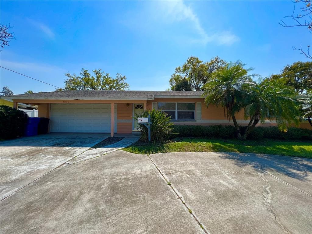 5290 32ND AVENUE N ST PETERSBURG, FL 33710