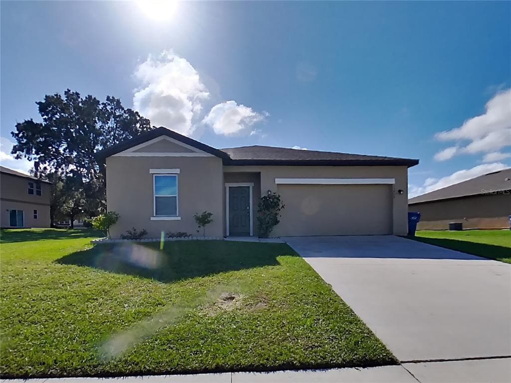 15404 IVORY GULL LANE MASCOTTE, FL 34753