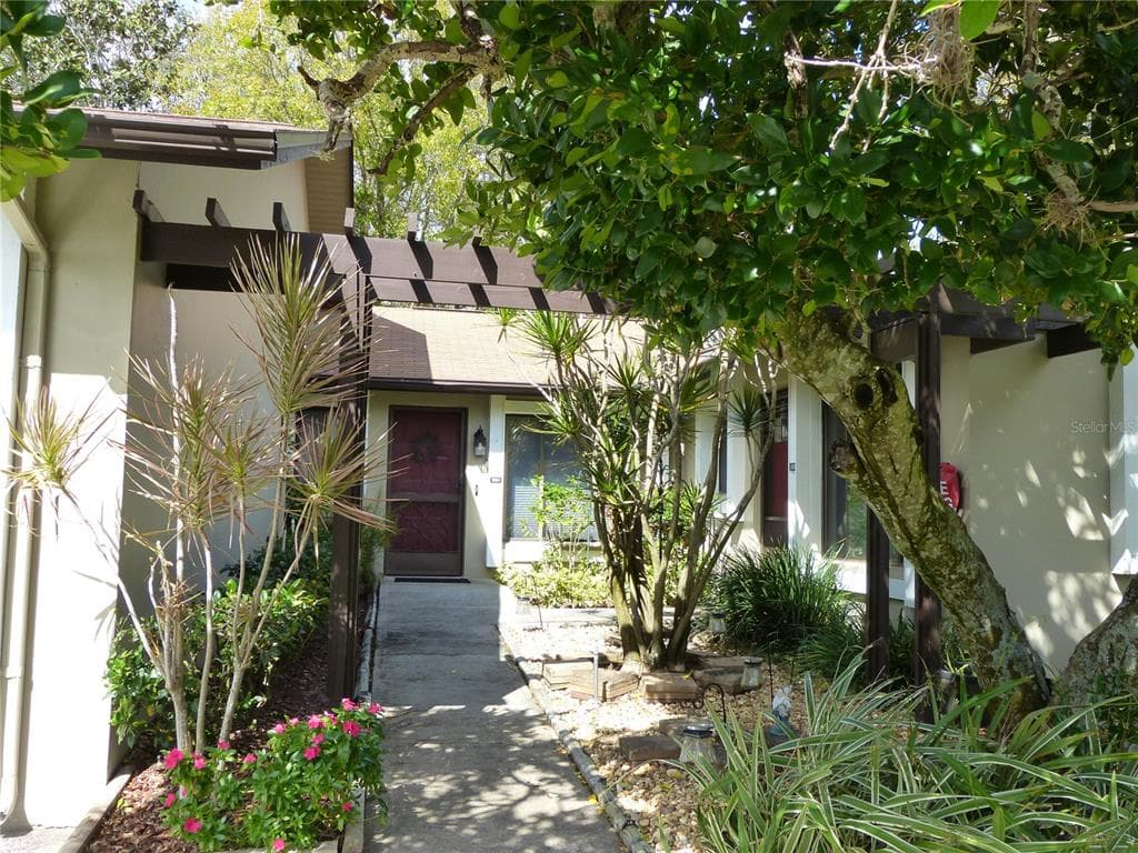 1664 FRY COURT DUNEDIN, FL 34698