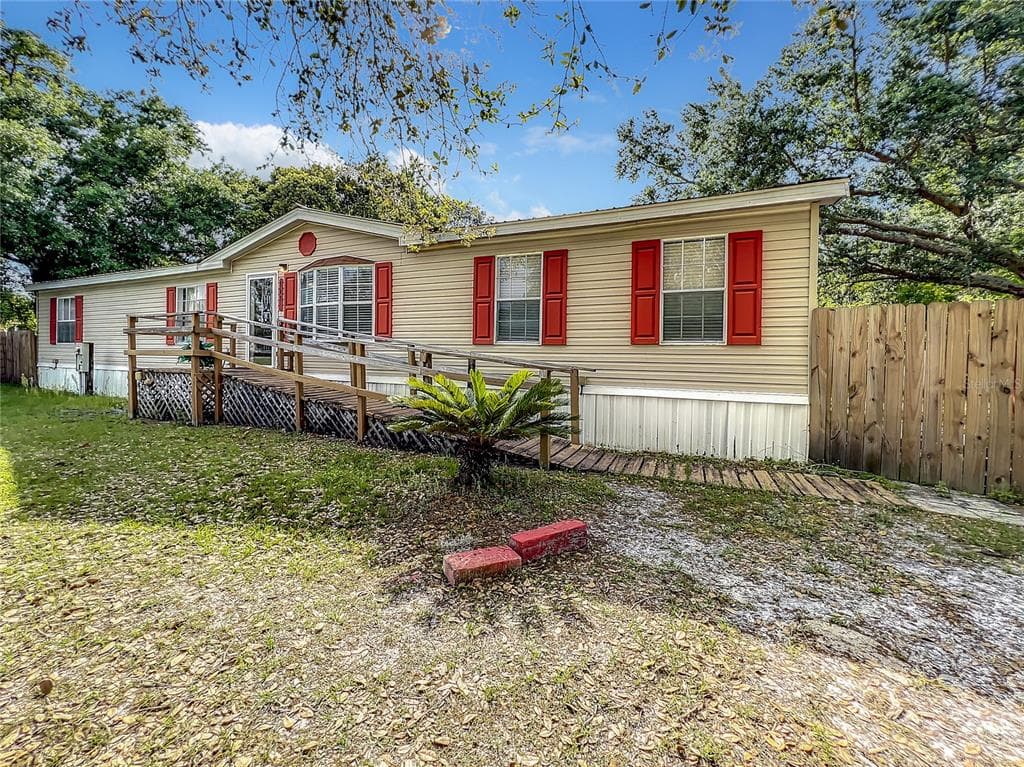 6433 CANDLEWOOD DRIVE WESLEY CHAPEL, FL 33544