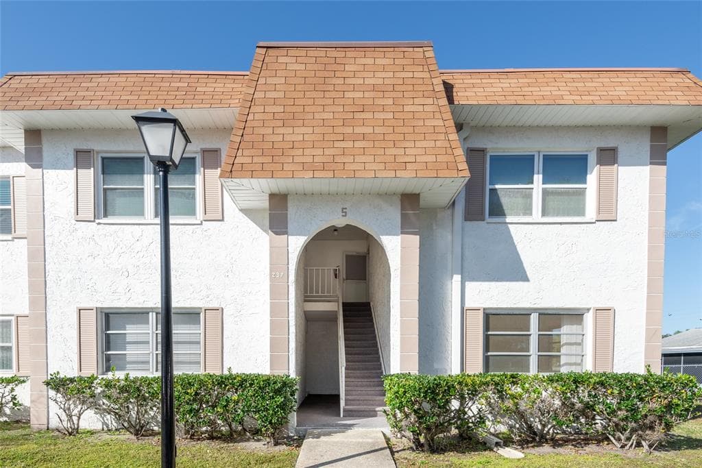 237 S MCMULLEN BOOTH ROAD UNIT 51 CLEARWATER, FL 33759