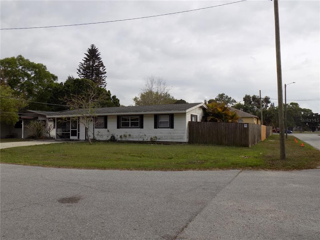 3526 W PRICE AVENUE TAMPA, FL 33611