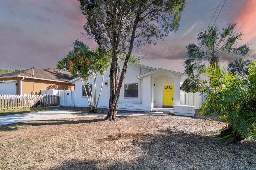 2918 W HAYA STREET TAMPA, FL 33614