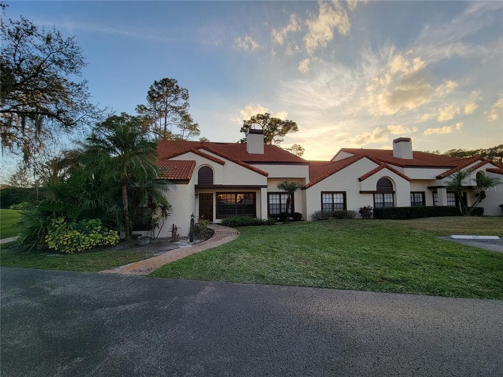 5427 VILLA D'ESTE COURT WESLEY CHAPEL, FL 33543