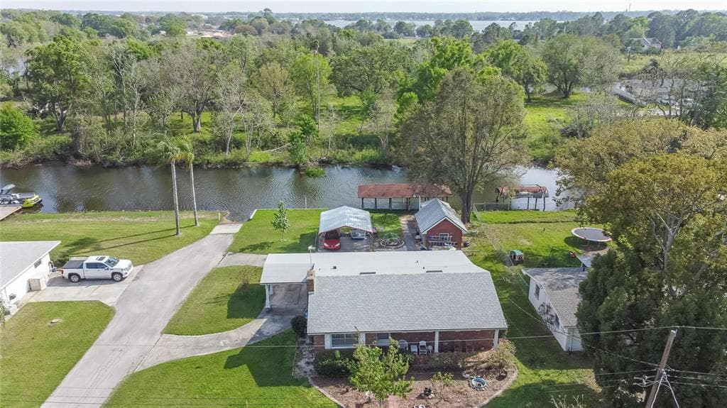 1400 AVENUE H SW WINTER HAVEN, FL 33880