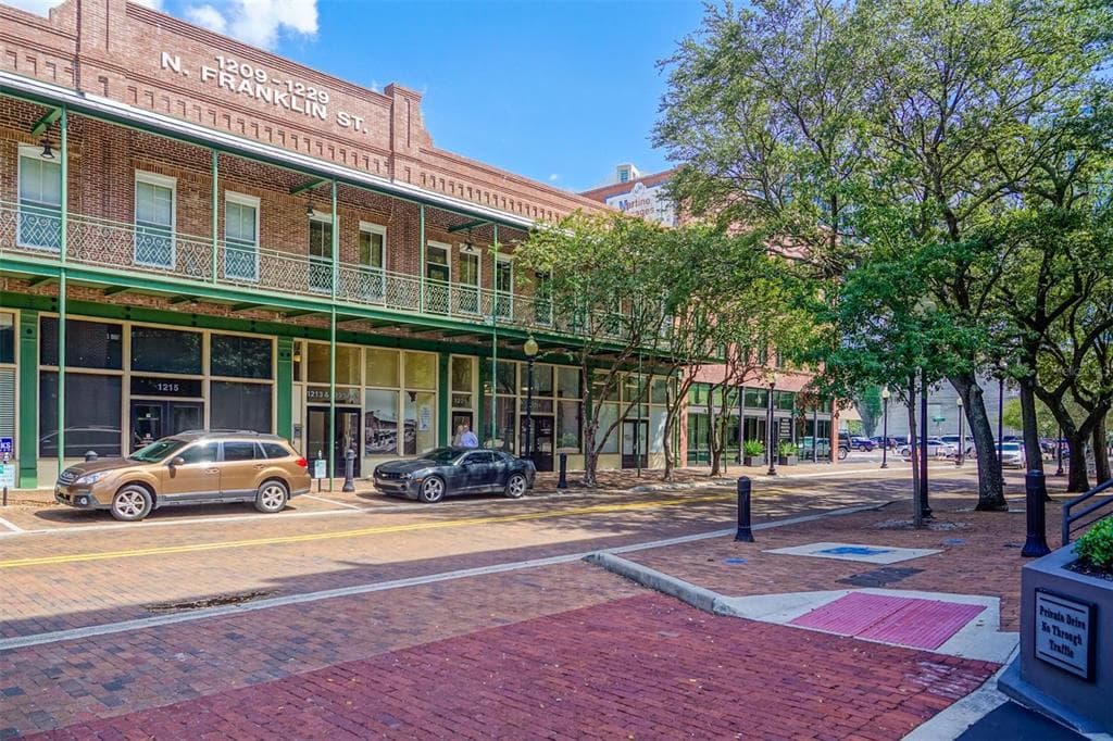 1205 N FRANKLIN STREET TAMPA, FL 33602