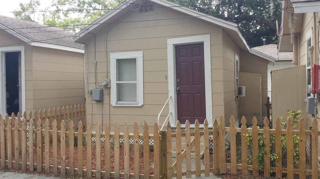 2010 28TH AVENUE N UNIT 3 ST PETERSBURG, FL 33713