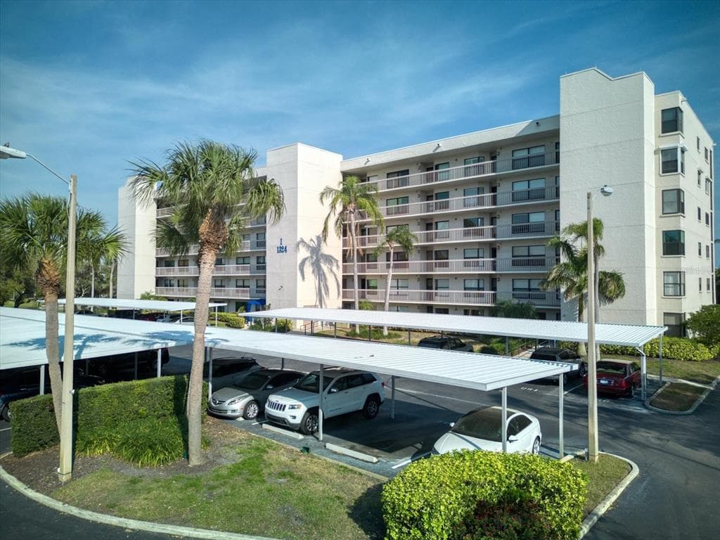 1324 PASADENA AVENUE S UNIT 201 SOUTH PASADENA, FL 33707