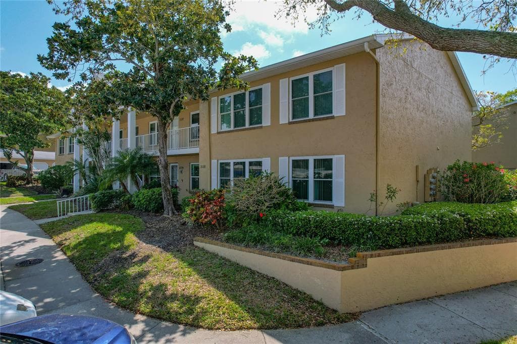 2179 GULF VIEW BOULEVARD DUNEDIN, FL 34698