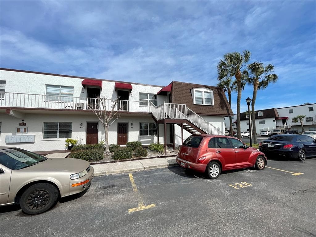 9101 W HILLSBOROUGH AVENUE UNIT I110 TAMPA, FL 33615